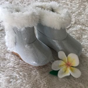 Gymboree fur boots SIZE 1 babies